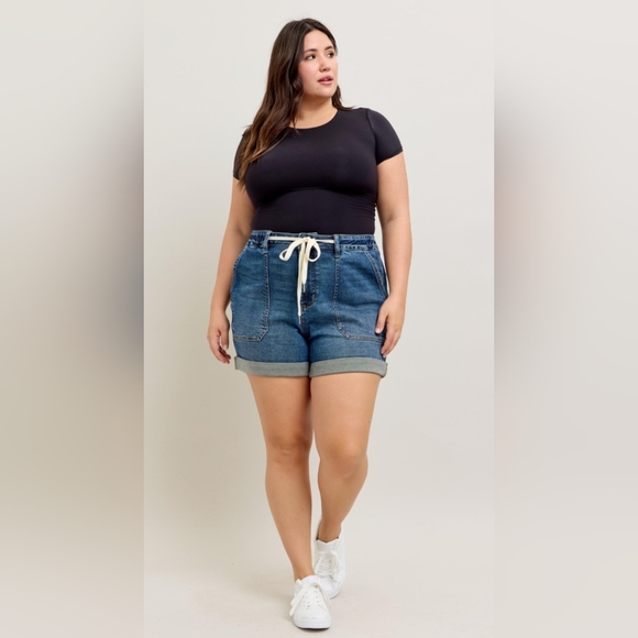 Judy Blue HR Dark Wash Tie Waist Patch Pocket Cuffed Denim Jogger Shorts NEW - Picture 3 of 16